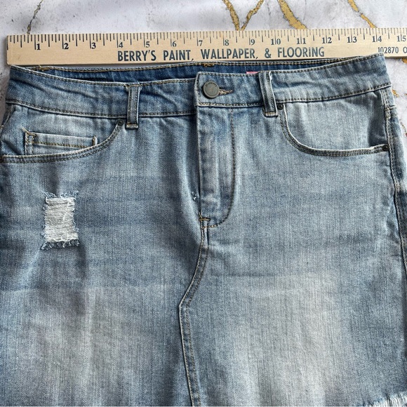 BLANK NYC Denim Jean Mini Frayed Hem Girls Jean Asymmetrical Skirt Size 14 - Picture 7 of 9
